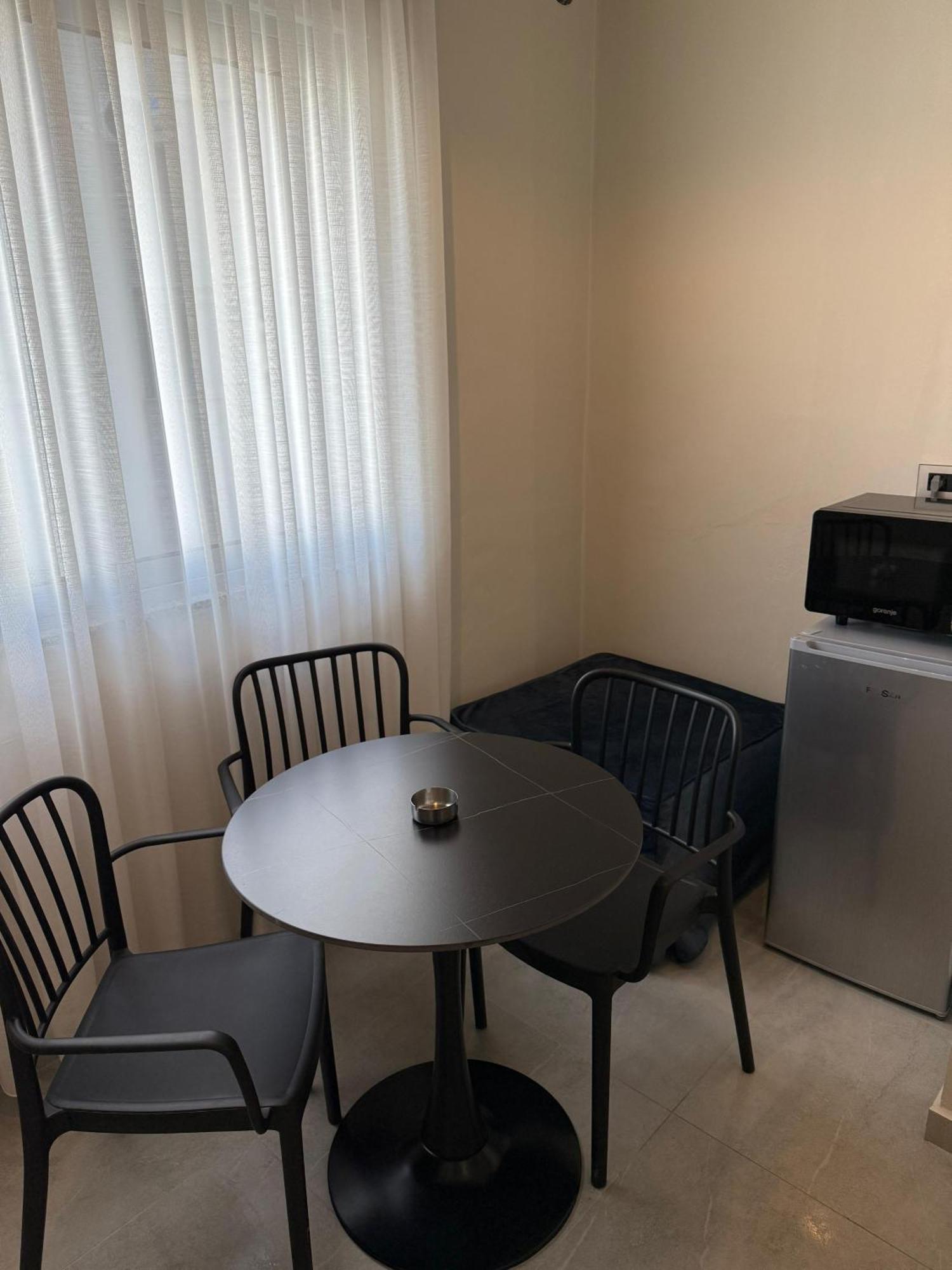 Stay-Five Rooms & Apartments شكودر المظهر الخارجي الصورة